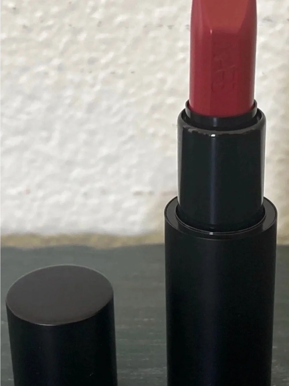 NARS Explicit Lipstick UNAUTHORIZED 863 - 0.13oz / 3.8g - FULL SIZE NOB